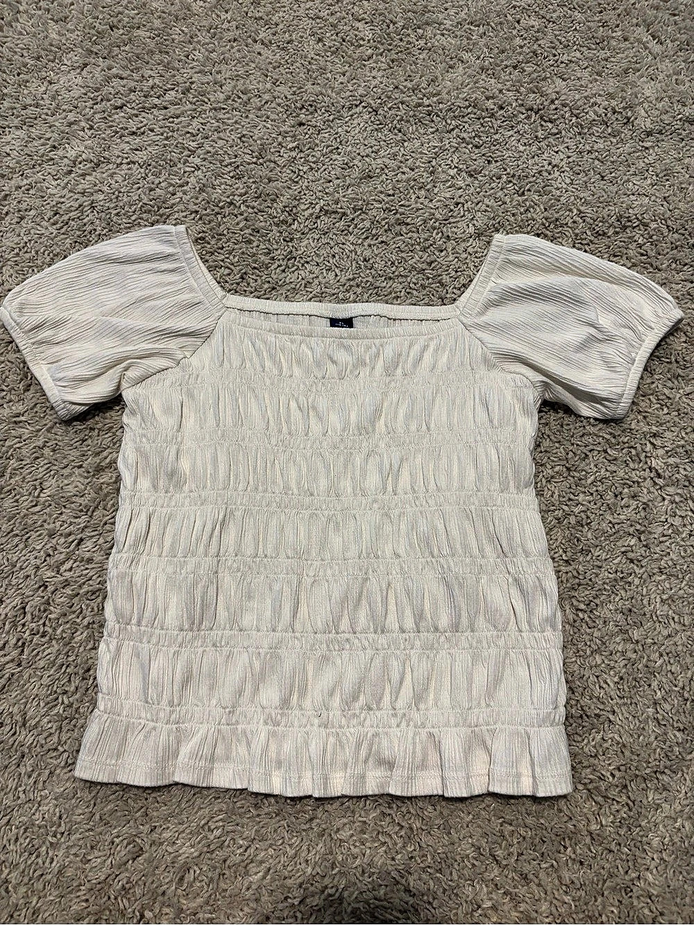 Old Navy Puff Sleeve Blouse in White Size XL Like New